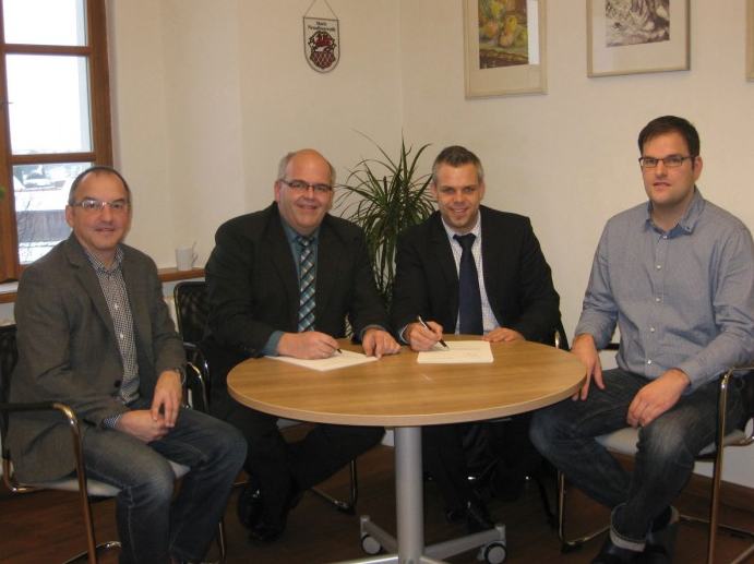 gemeinde_neualbenreuth_abschluss_des_kooperationsvertrages_internet